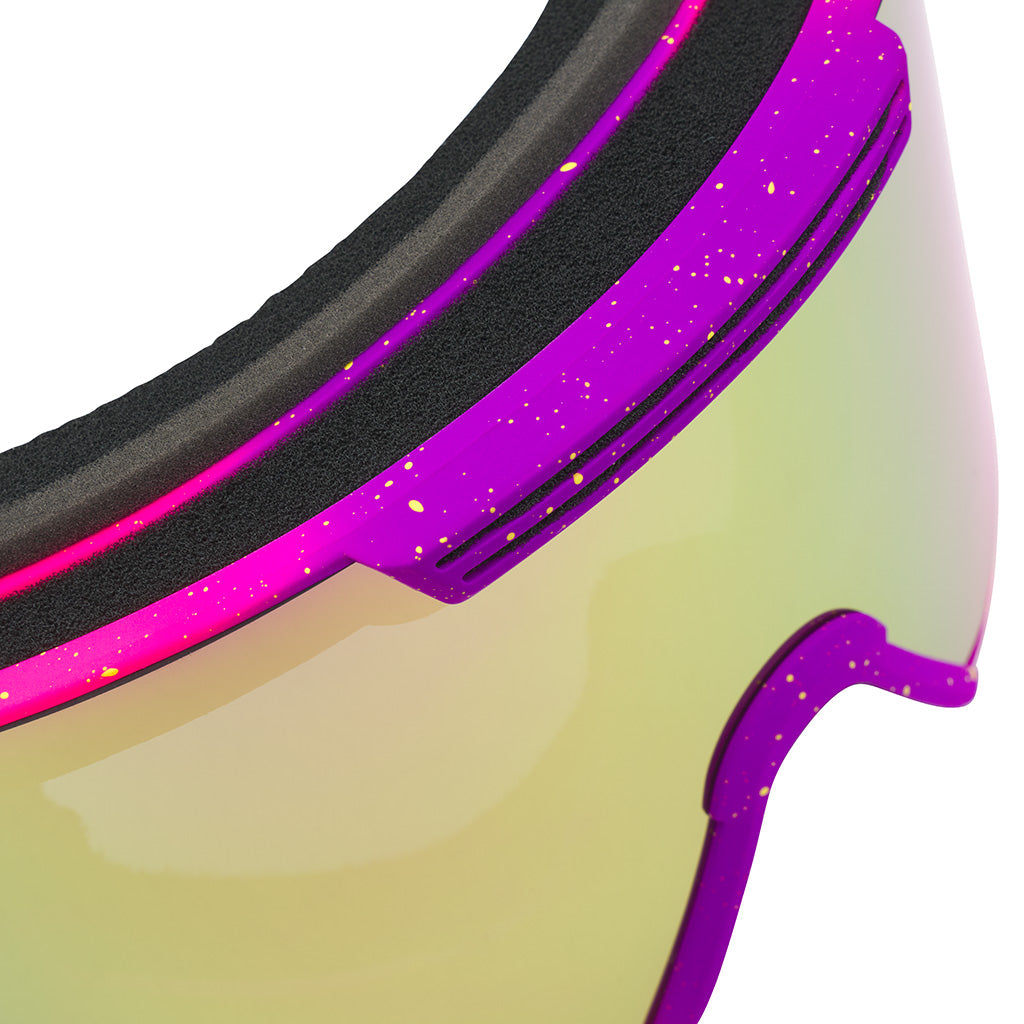 Backslap_93_combustion_pink_small_product_4_detail_336dc0c0-f058-40d3-b6e6-ce1342003c59