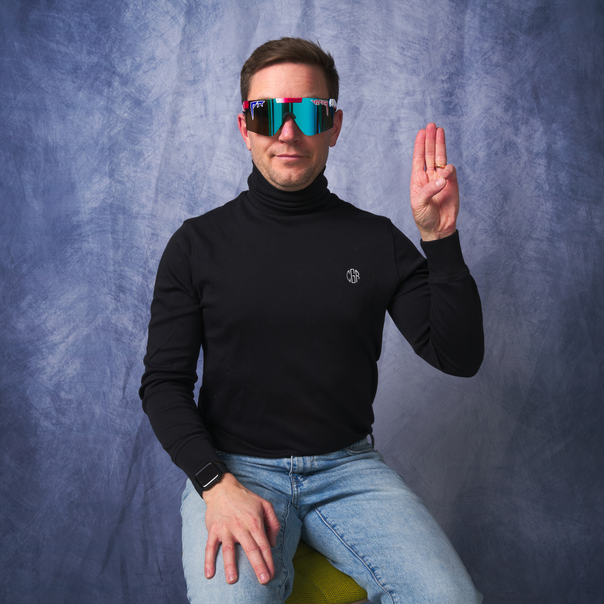firecracker-original-2.0-regular-hdpv-polarized-blue-lifestyle