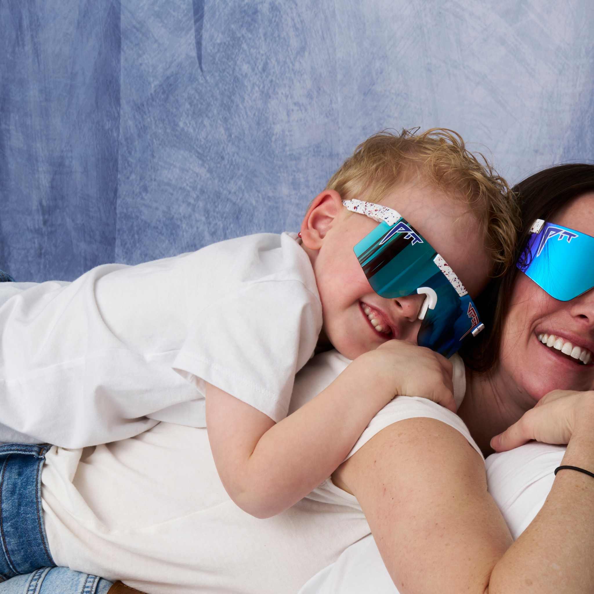 merika_junior_mother_son_family_lifestyle_2